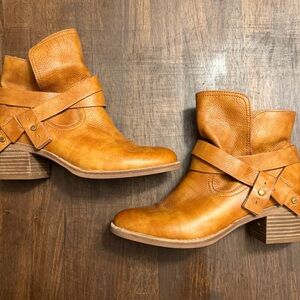 UGG Chestnut Ankle Booties